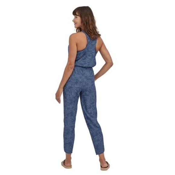 Patagonia Fleet With Jumpsuit – Women’s Size L - Picture 8 of 9